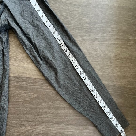 Calvin Klein Grey Pattern Button-Down "Regular Fit Non-Iron" Cotton Dress Shirt - Picture 9 of 14